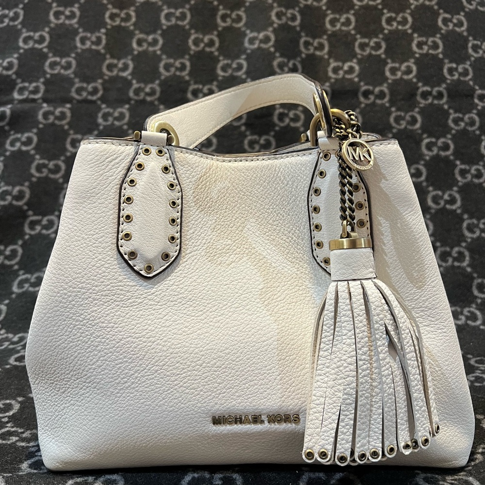 MICHAEL MICHAEL KORS
Brooklyn Small Pebbled Leather Satchel